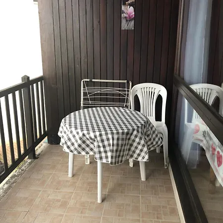 Au Coeur De La Station Apartment *